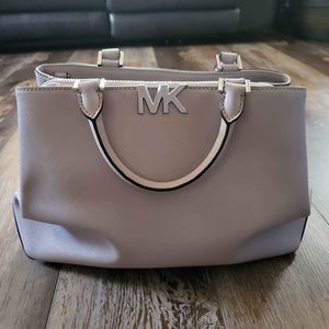 Michael Kors Bag Purse Barely Used W13.5",H9",D4.5" Very Classy. No Flaws.
